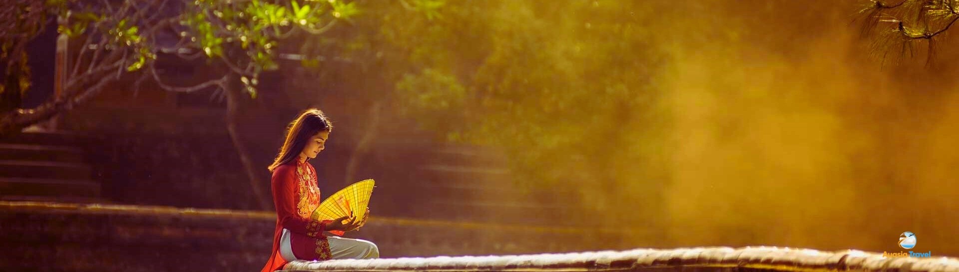 Vietnamese Woman Wearing Ao Dai Traditional Dress